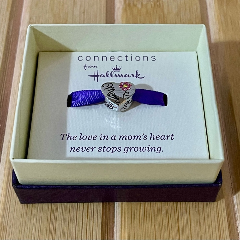 NEW Hallmark Silver Mom Flower Heart Charm
